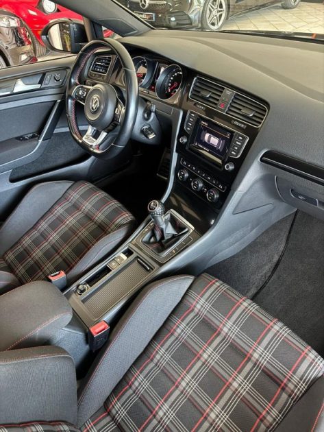 VOLKSWAGEN GOLF VII 2.0 TSI 220CH GTI - Chaine de distribution - Entretient complet volkswagen 