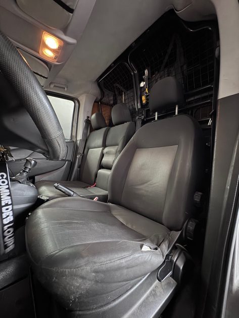 Fiat Doblo Cargo 1.6 Multijet 105 – 2015 – 3 places – Radar / Clim / GPS – Prêt à travailler 