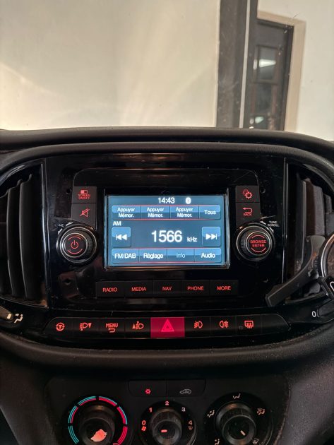 Fiat Doblo Cargo 1.6 Multijet 105 – 2015 – 3 places – Radar / Clim / GPS – Prêt à travailler 