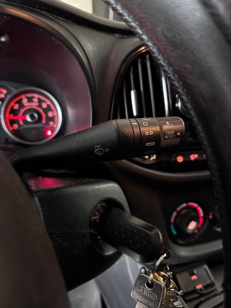 Fiat Doblo Cargo 1.6 Multijet 105 – 2015 – 3 places – Radar / Clim / GPS – Prêt à travailler 