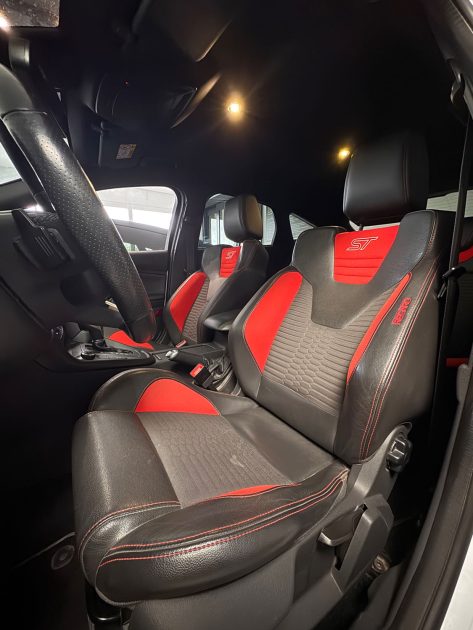  FORD FOCUS 2.0 TDCi 185 ST PowerShift - Garantie 12 mois - distribution neuve 